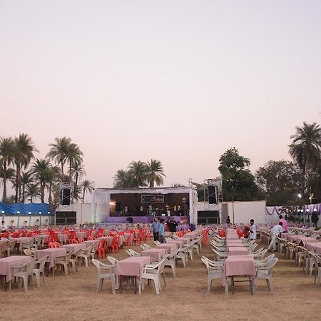 Dariya Darshan Hotel Daman Bagian luar foto