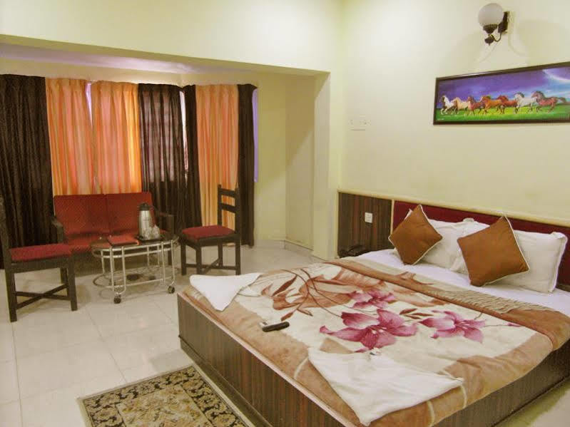 Dariya Darshan Hotel Daman Bagian luar foto